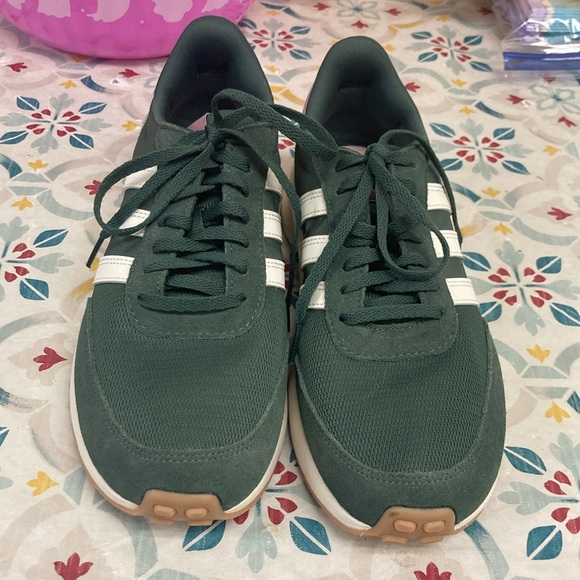 Adidas Run 70s Shoes - Green and White - Picture 2 of 7